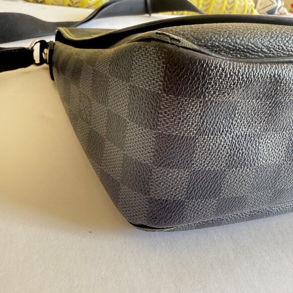 Auth Louis Vuitton Daniel GM Shoulder Bag Messenger Damier Graphite N58033 - Picture 7 of 16